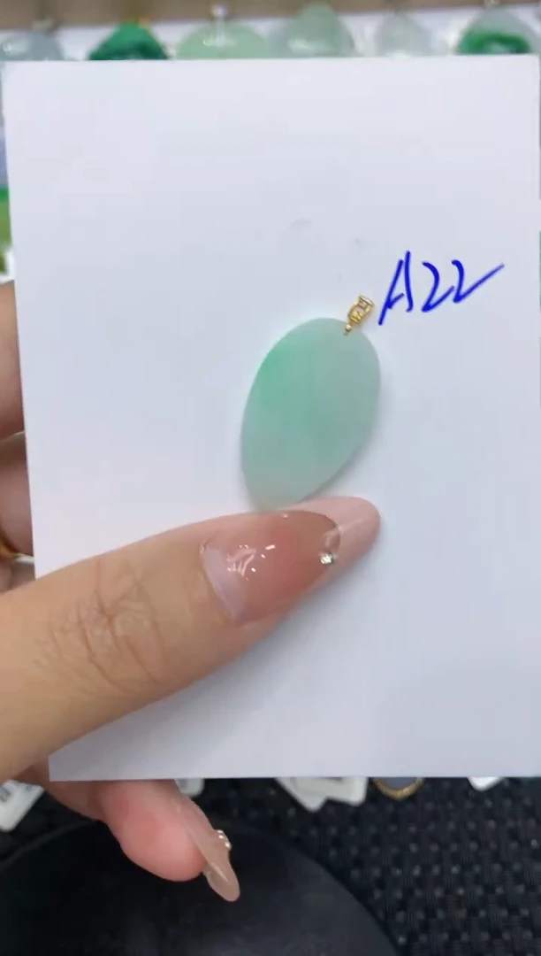 【闪购商品】翡翠颈饰18K金镶嵌8888888888