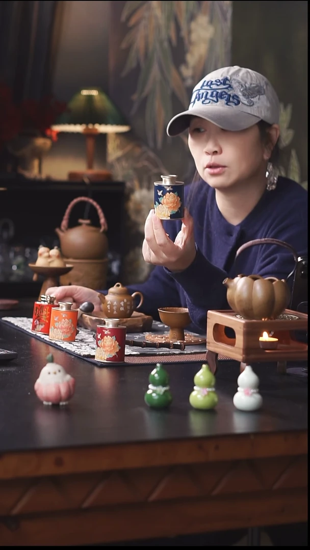蓝色小罐茉莉六堡茶