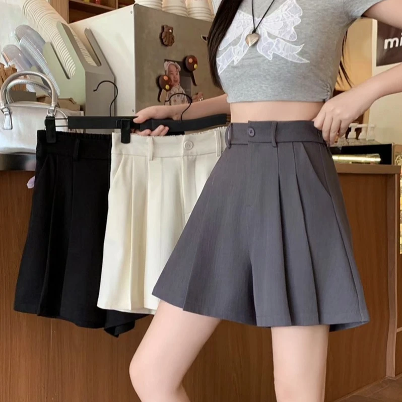 2025夏新款胖mm大码女百搭显瘦高腰A字褶皱西装短裤春游出行衣服