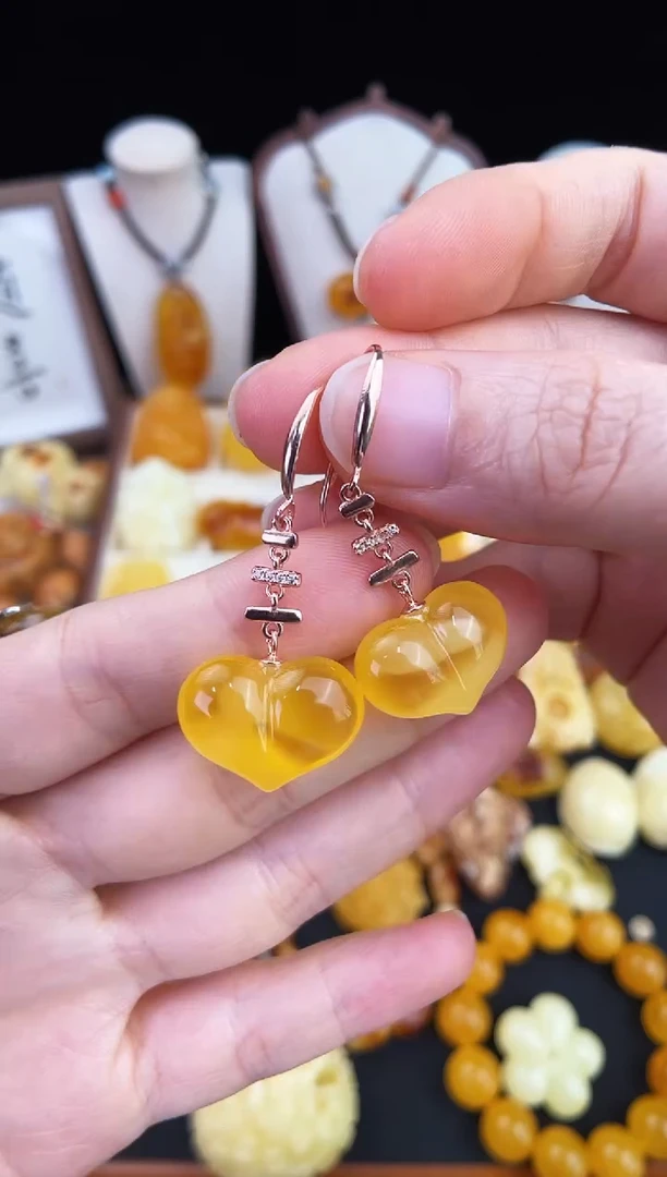 琥珀未镶嵌珠宝奇石柒月