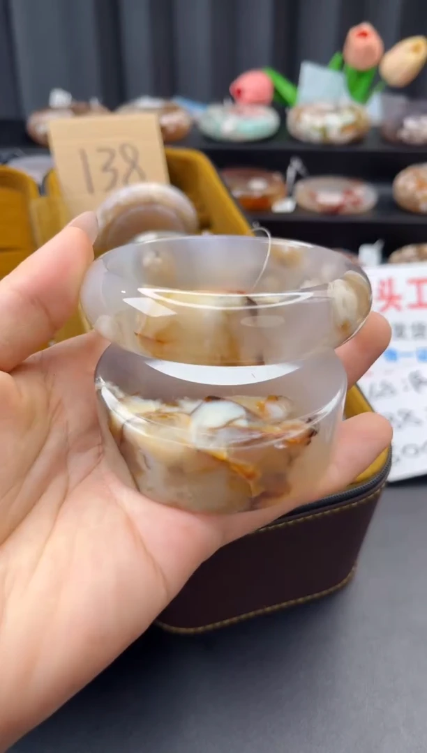 未镶嵌手镯石英质玉赠送镯心（63圈口）