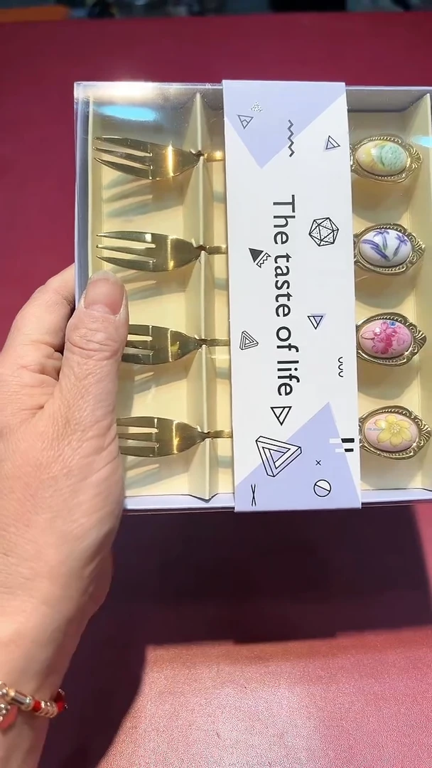 【闪购商品】瓷片00000000000000