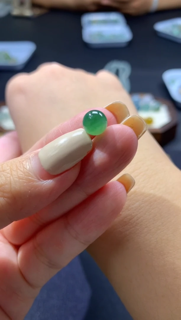 未镶嵌定制翡翠卡7