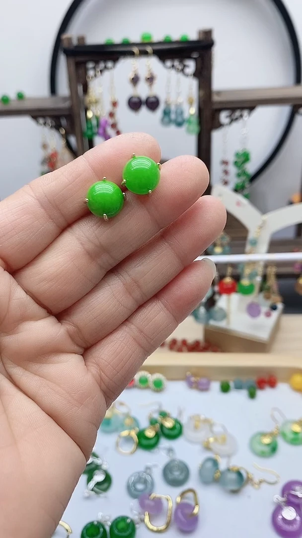 14K金镶嵌石英质玉（天山翠）耳钉48