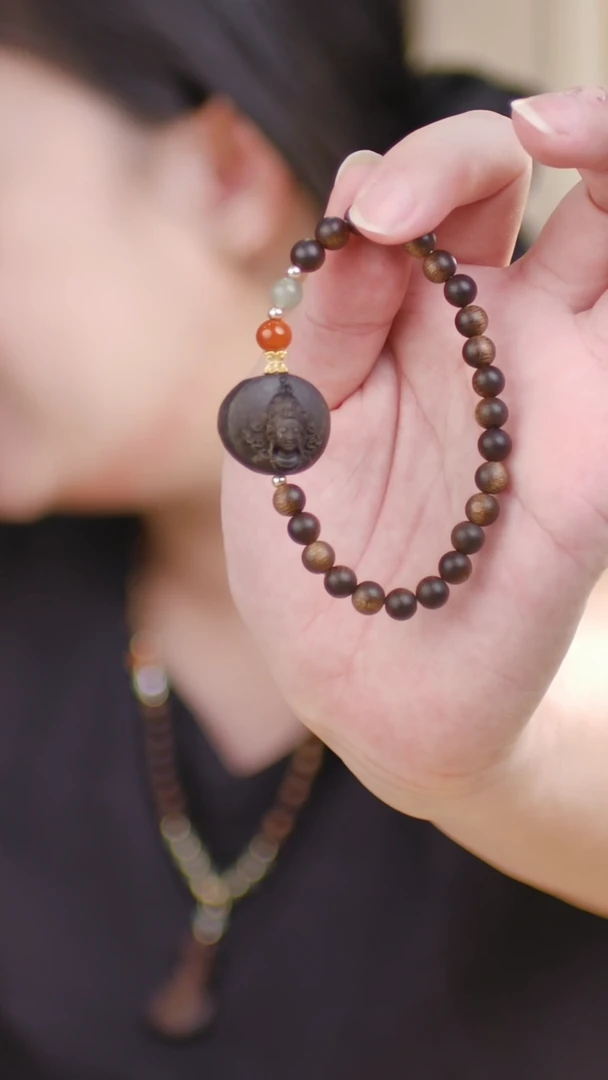 手串未镶嵌和田玉（全沉水白奇楠0.6单圈+度母）