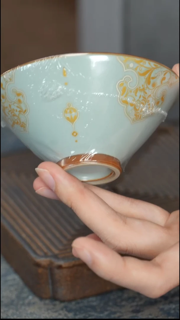 【天青】【汝窑如意卷草纹斗笠杯】【12西泠礼盒】