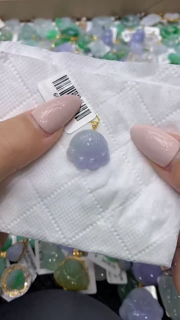 颈饰18K金镶嵌翡翠111111111111