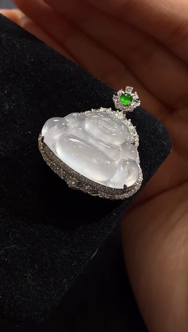 颈饰18K金镶嵌翡翠收到货48小时鉴赏期新年配饰（超时不退不换）