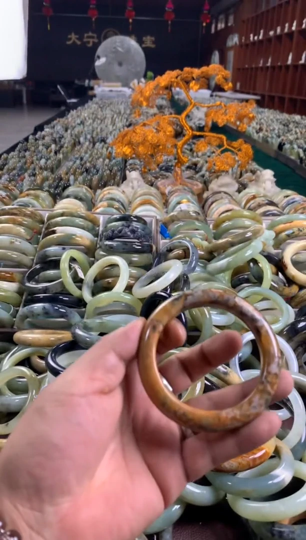 未镶嵌蛇纹石玉手镯4558