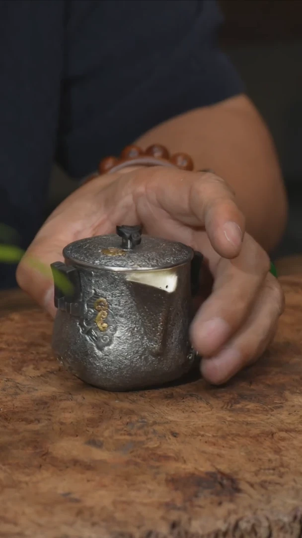 匠心严选 贴金龙纹手抓盖碗