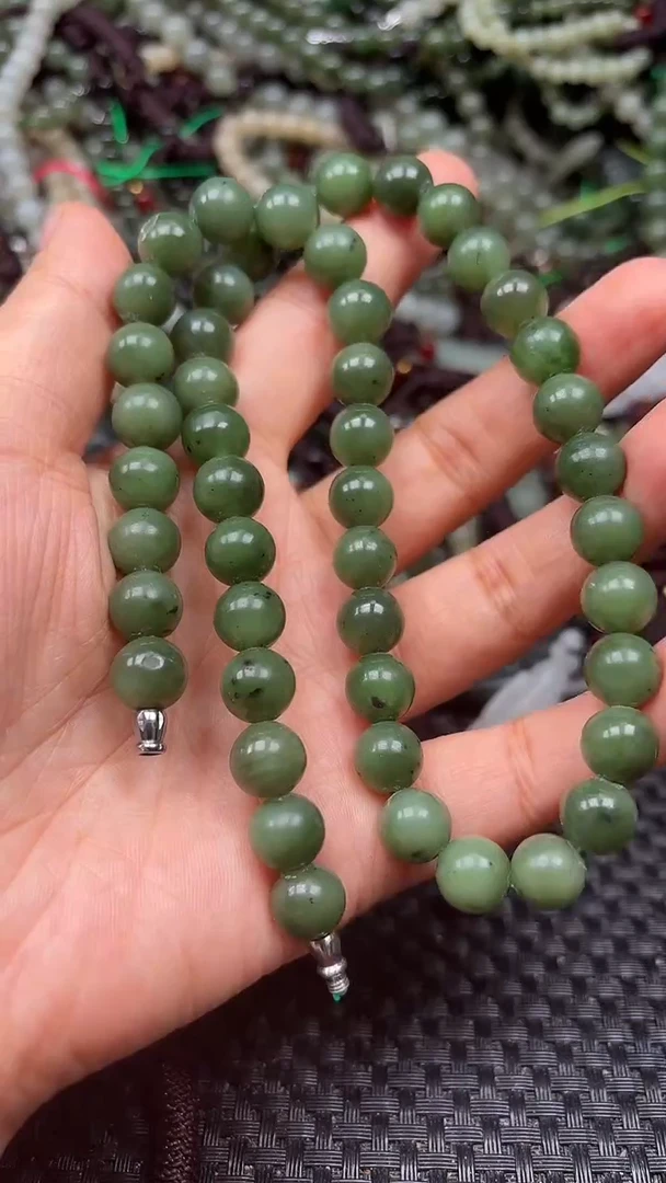 和田玉未镶嵌颈饰1