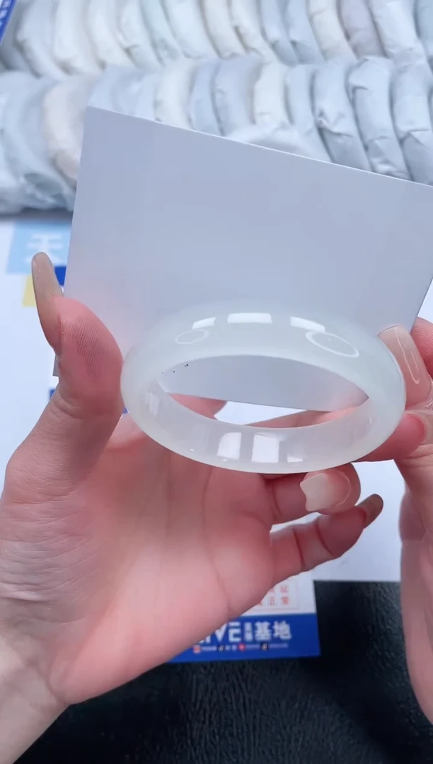 【闪购商品】石英质玉手镯未镶嵌314-54