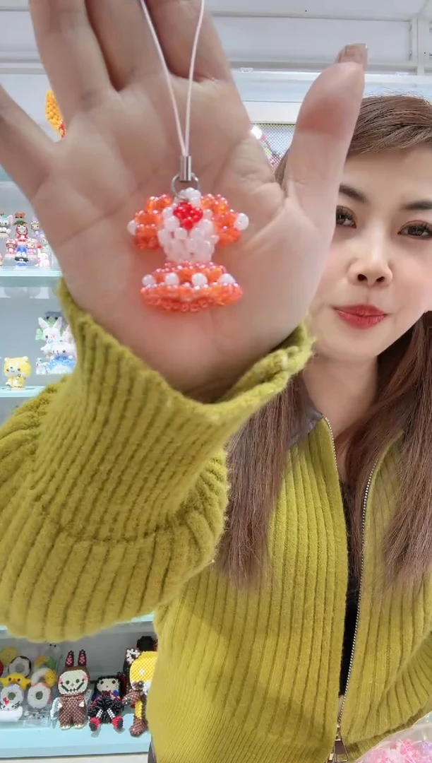 亚克力2011成品挂件1个颜色混发小礼服