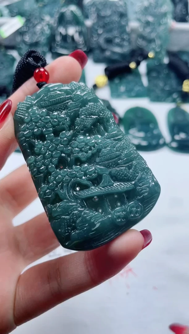 【闪购商品】翡翠颈饰未镶嵌