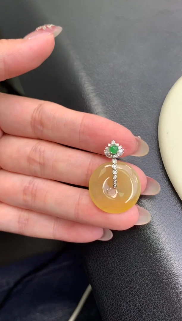 18K金镶嵌定制翡翠48小时鉴赏期 退货不扣服务费