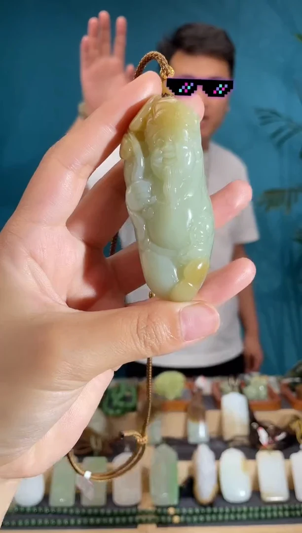和田玉未镶嵌颈饰1