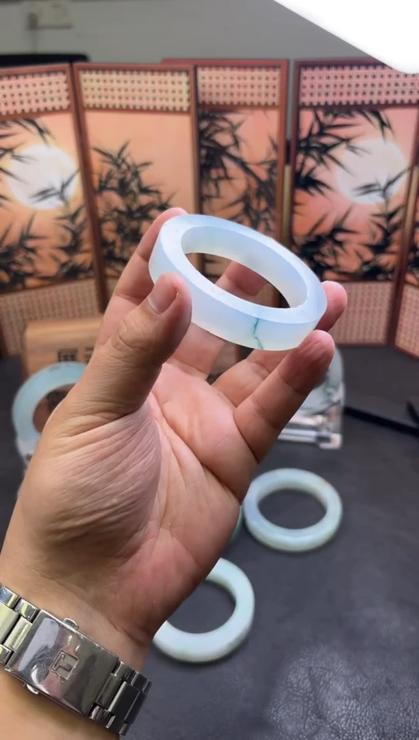 未镶嵌手镯定制翡翠团*手镯