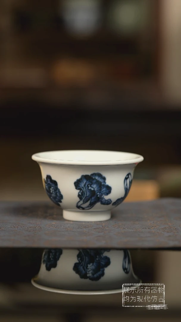 青花白菜百财归来压手杯