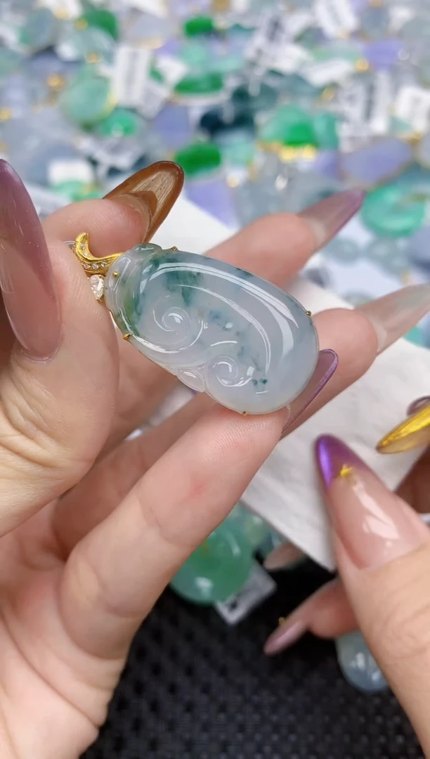 翡翠18K金镶嵌颈饰277   天然翡翠A货  百元以上9米证书费自理