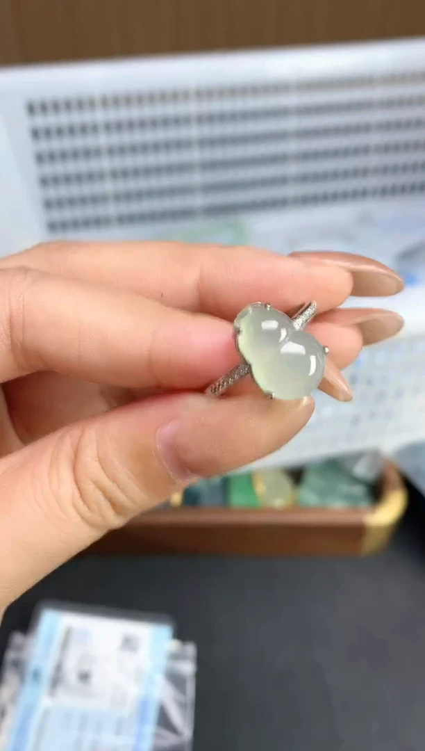 颈饰银S925镶嵌翡翠2025120201