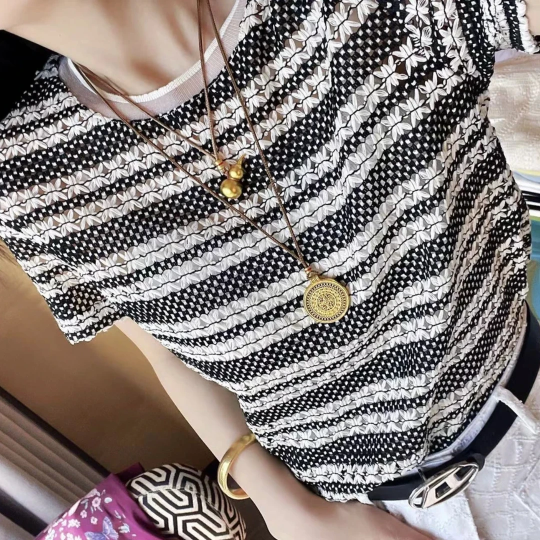 欧若风钩花镂空黑白条纹短袖T恤女2025春夏季新款设计感圆领上衣