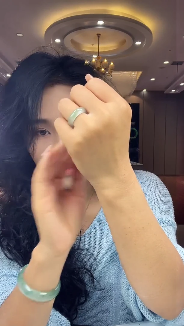 石英质玉手镯未镶嵌戒指