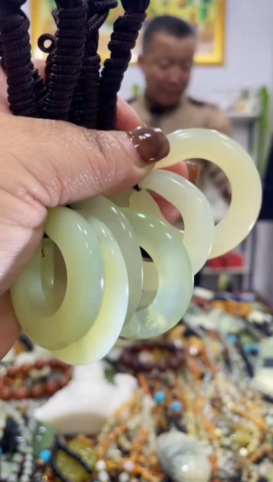 未镶嵌蛇纹石玉吊坠多发性拍其一吊坠