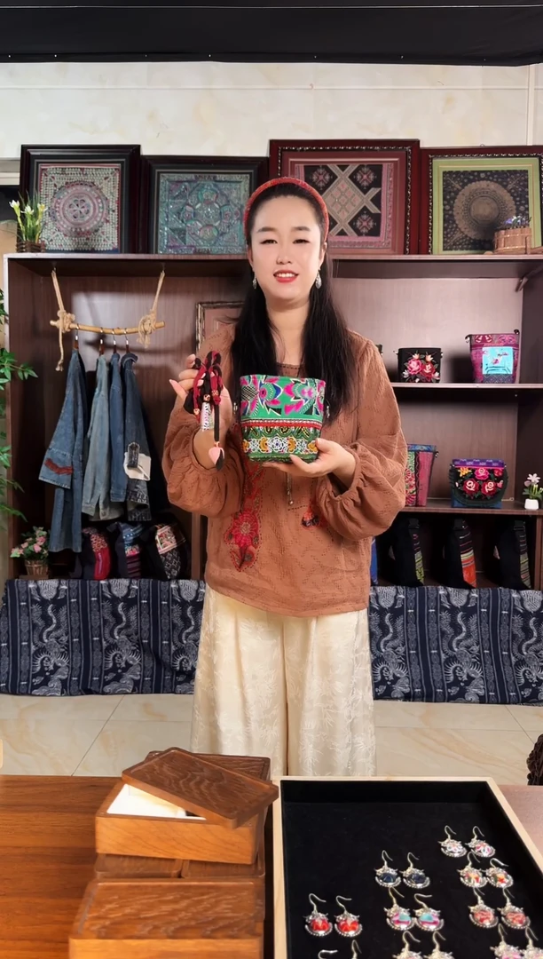 刺绣贵州苗绣非遗集市D8799