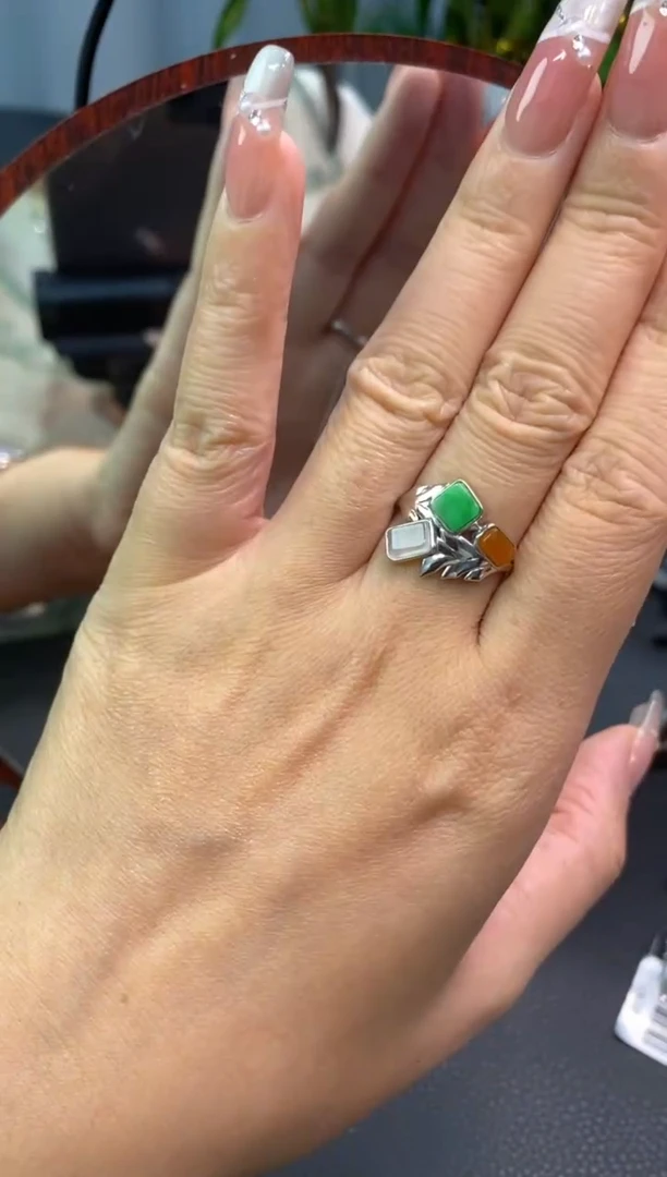 颈饰银S925镶嵌翡翠净货13805