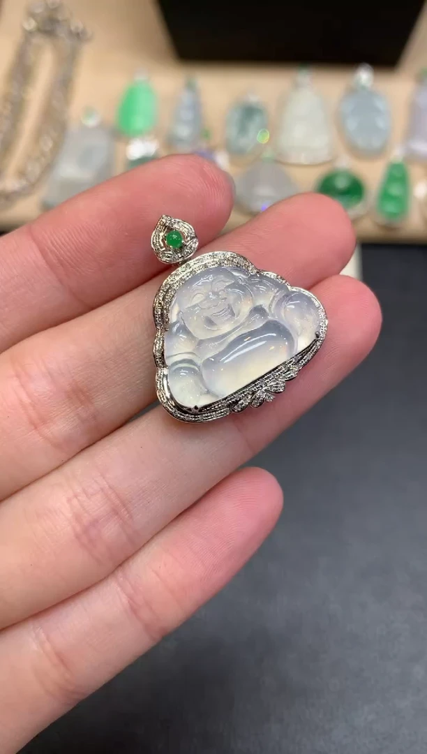 【闪购商品】翡翠颈饰18K金镶嵌佛公【无服务费】