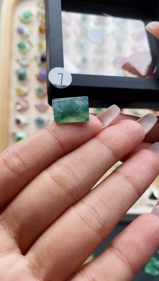 【闪购商品】翡翠裸石缅甸天然A货翡翠裸石+