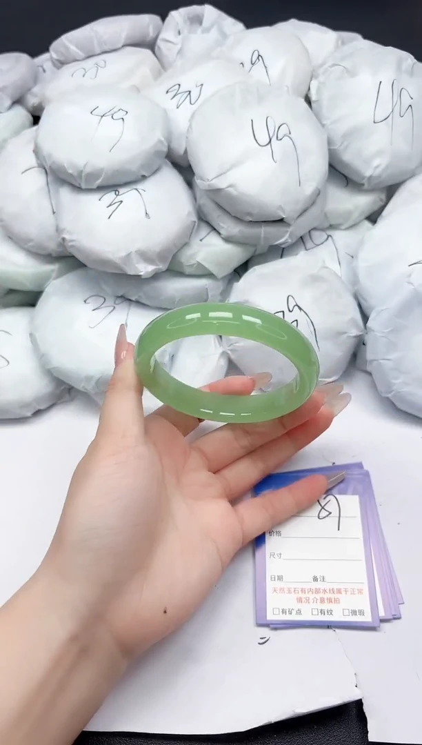 未镶嵌手镯石英质玉57/6566