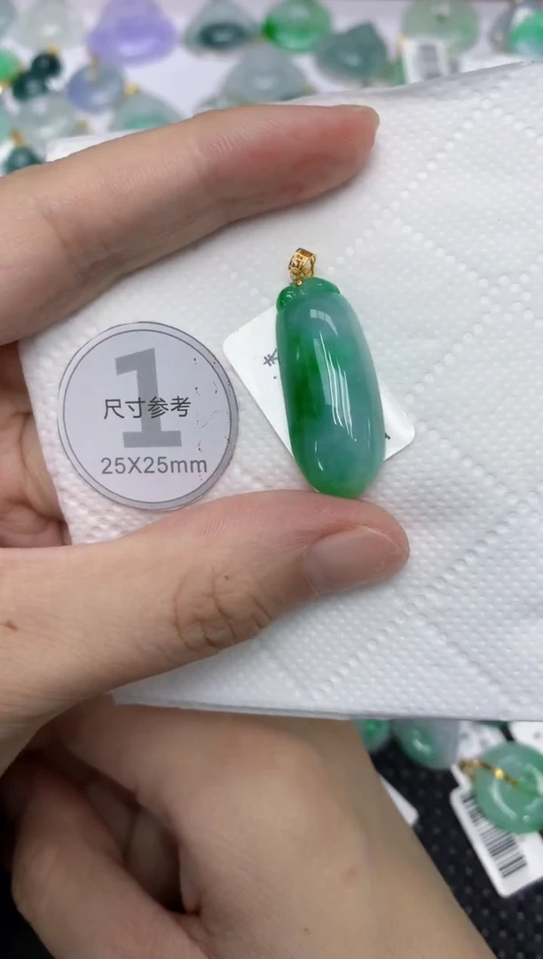 颈饰18K金镶嵌翡翠11111111