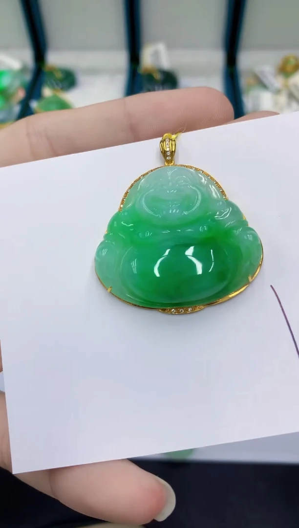 颈饰18K金镶嵌翡翠翡翠
