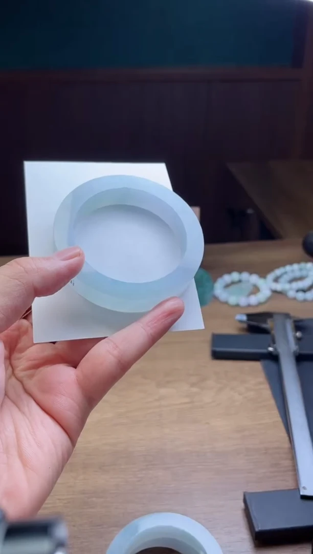 未镶嵌手镯定制翡翠栀*定制