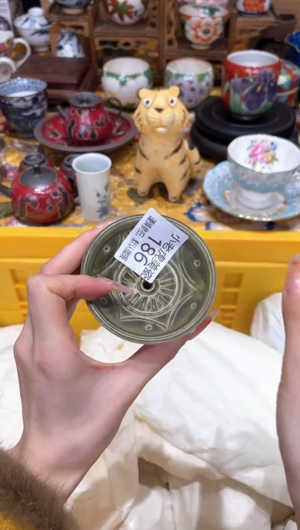 【闪购商品】瓷片『美丽可爱小老虎』186