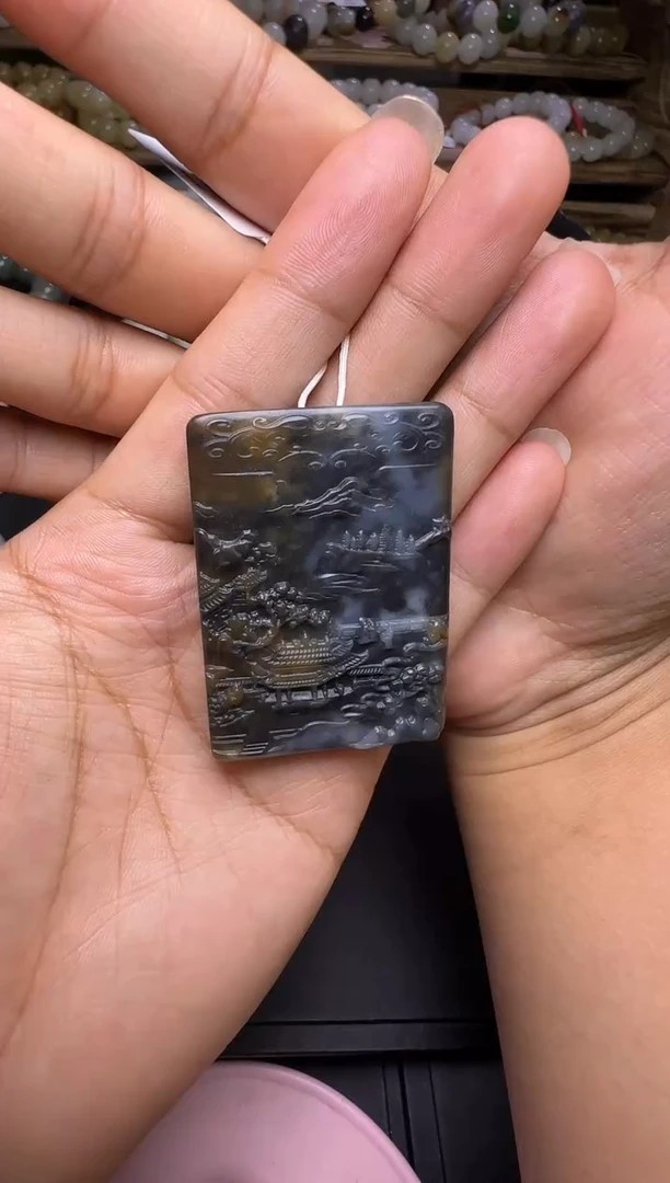 和田玉未镶嵌颈饰新疆和田玉楼兰三色山水 牌