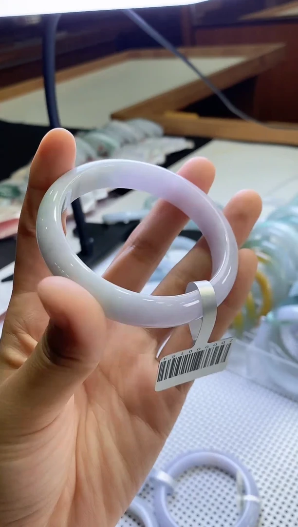 翡翠手镯未镶嵌正圈59圈口，4008