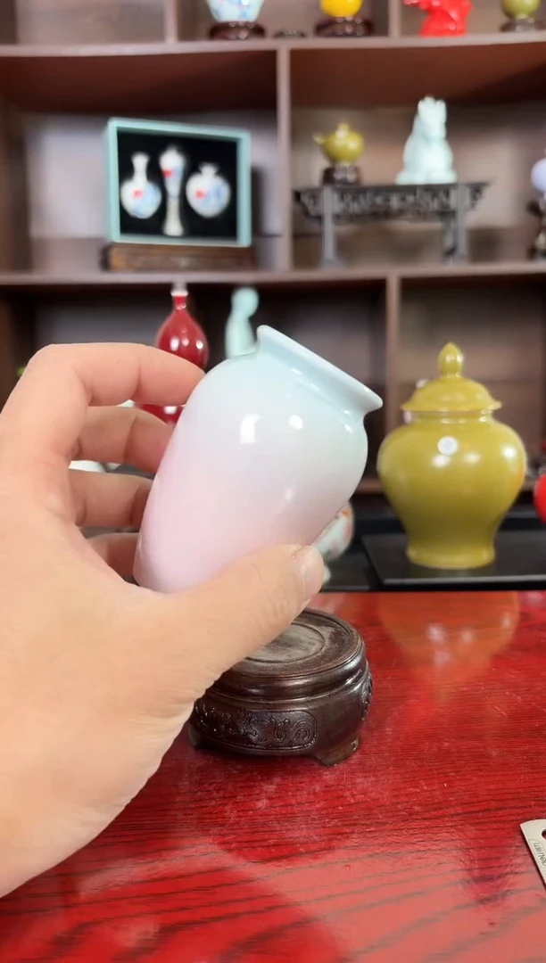 摆件瓷12.31晚微瑕小花瓶摆件