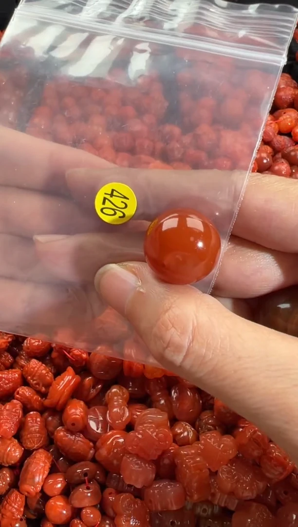 颈饰未镶嵌南红玛瑙1