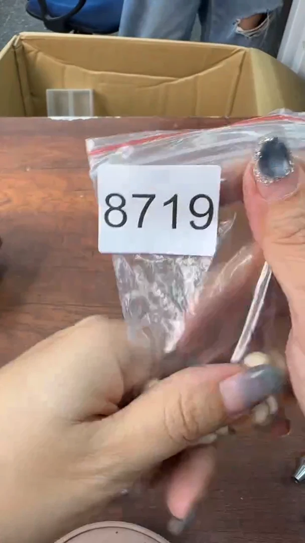 我**良轻舟快船祝你好过春山