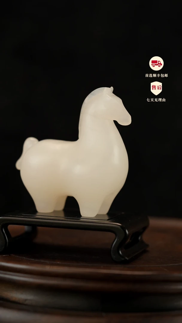 云南石荔枝白雕刻：马到成功摆件手把件