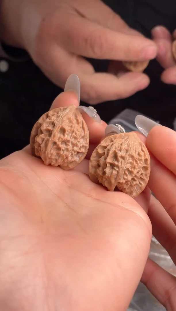 【闪购商品】文玩核桃吊坠龙鳞纹团购