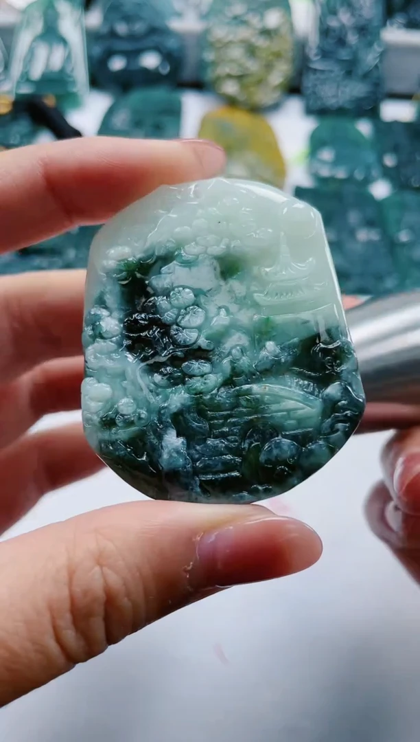 【闪购商品】翡翠颈饰未镶嵌