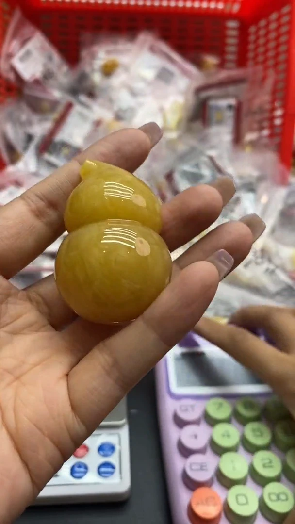 琥珀未镶嵌珠宝奇石286