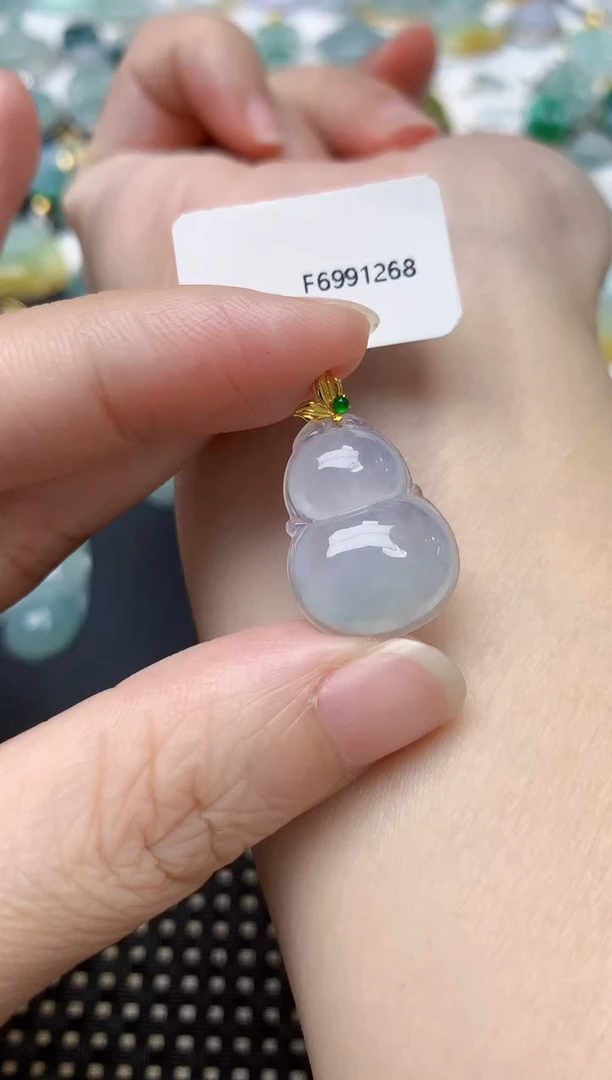 颈饰18K金镶嵌翡翠天然缅甸A货翡翠