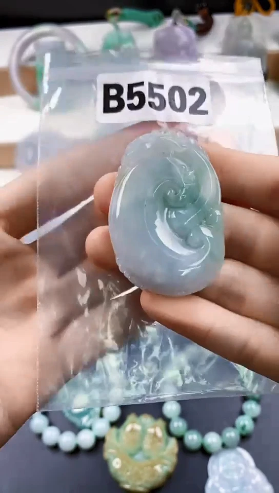 颈饰未镶嵌翡翠天然翡翠吊坠挂件