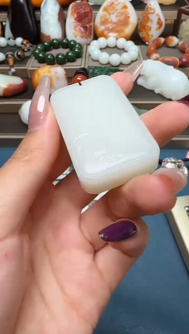 和田玉（子料）未镶嵌挂件只****贵1111111