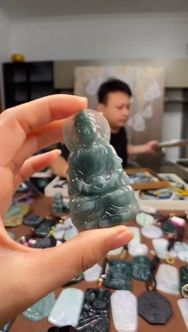 颈饰未镶嵌翡翠多样性发其一