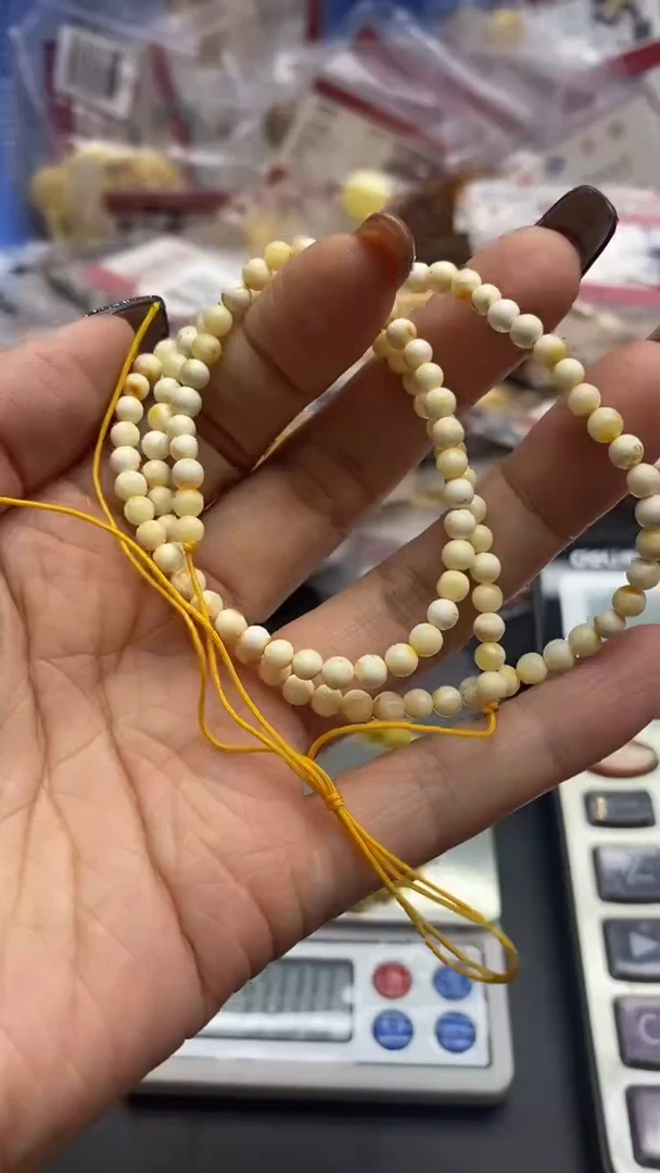 琥珀未镶嵌珠宝奇石1055